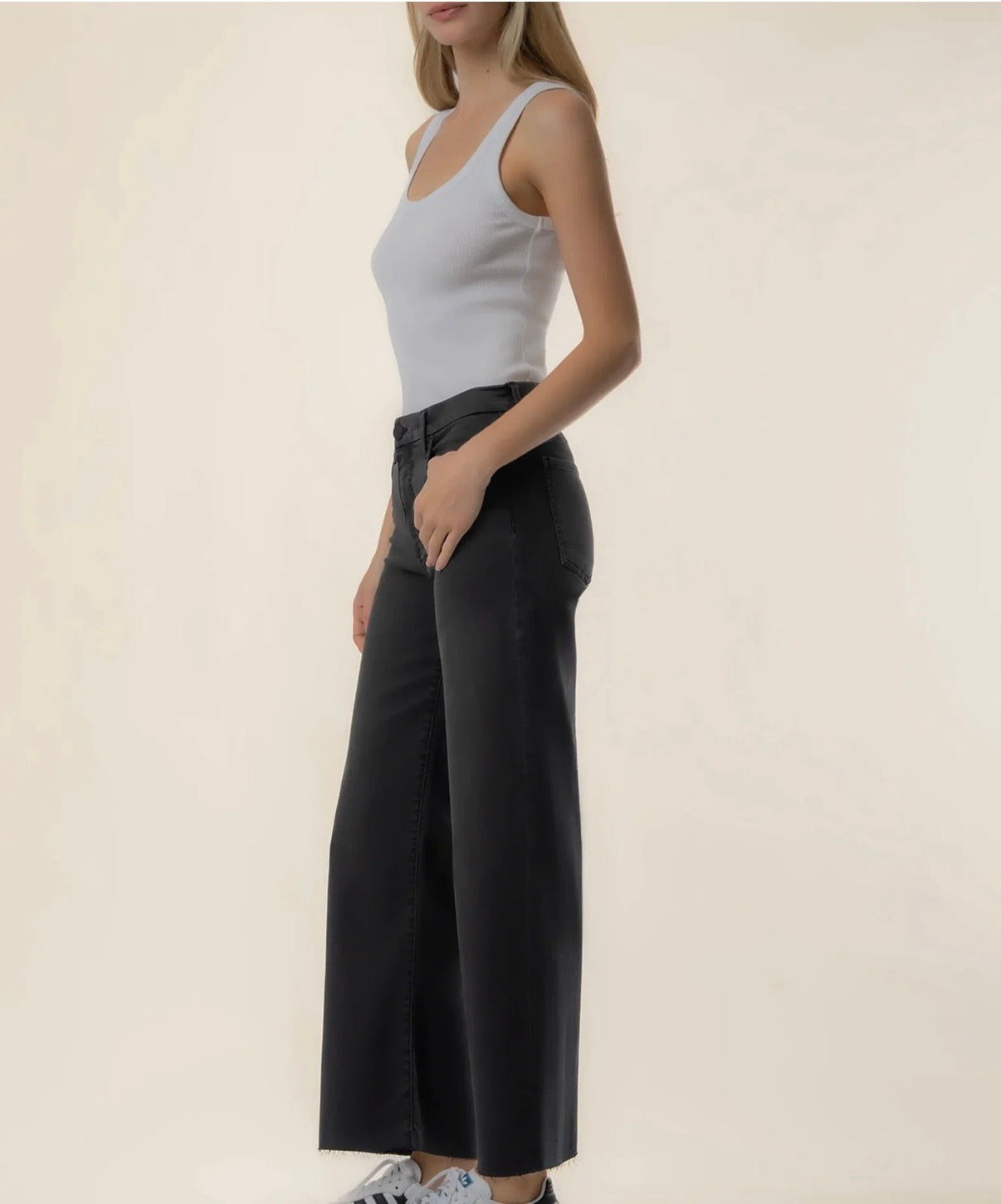 Kut Meg Wide Leg Denim- Definitely