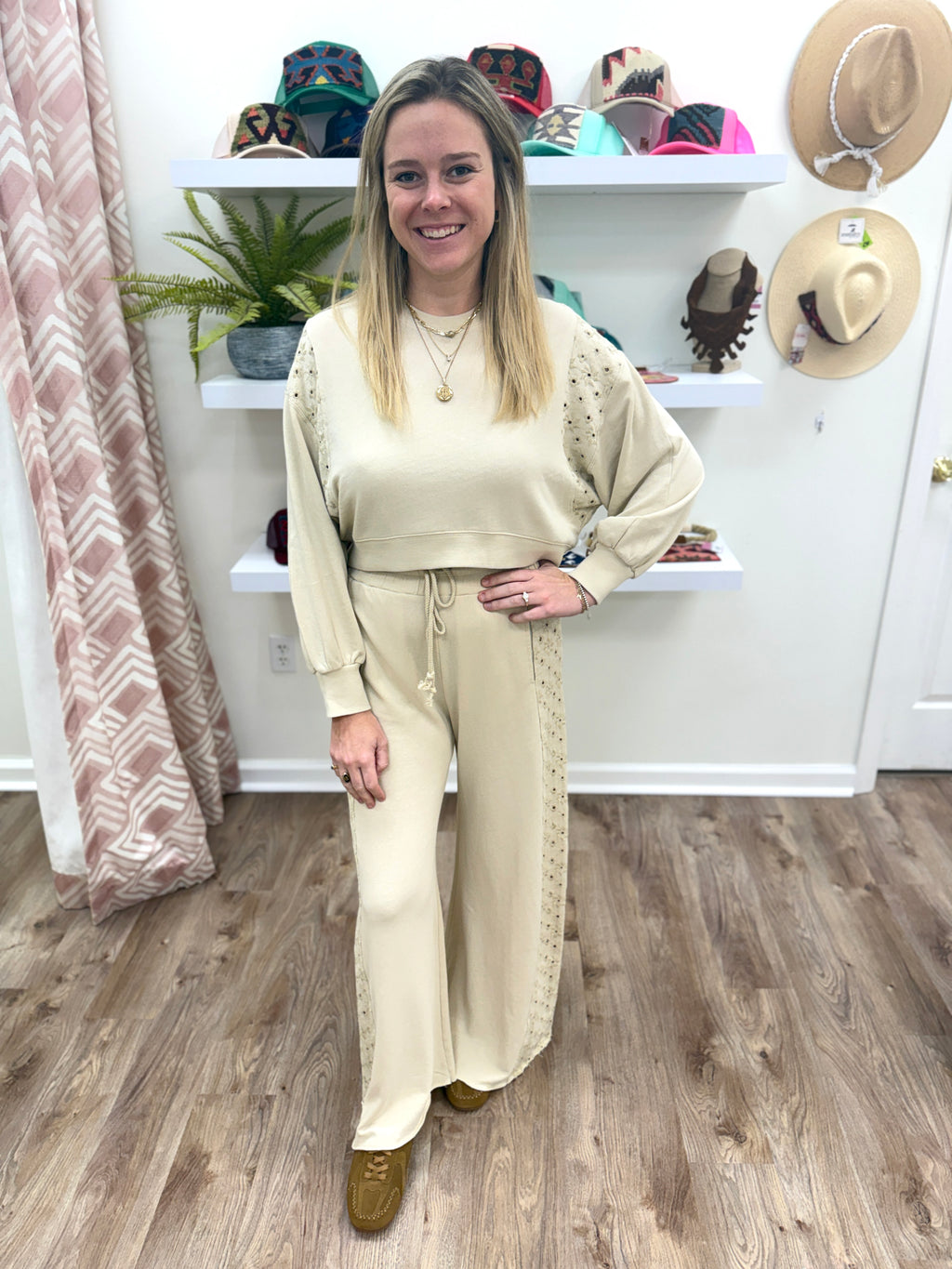 La Biz Eyelet Detail Set