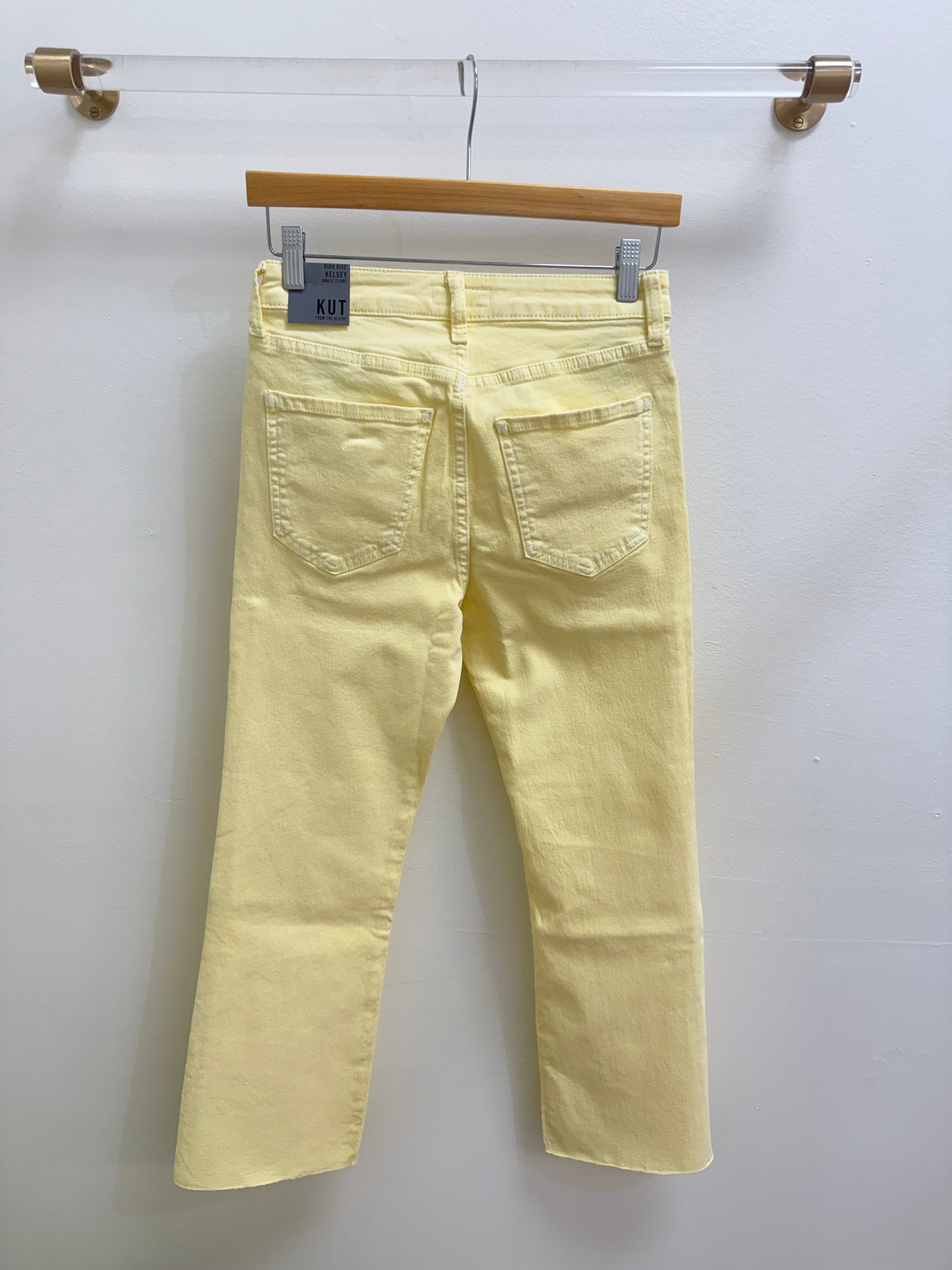 Kut Kelsey Crop Flare Pastel Yellow