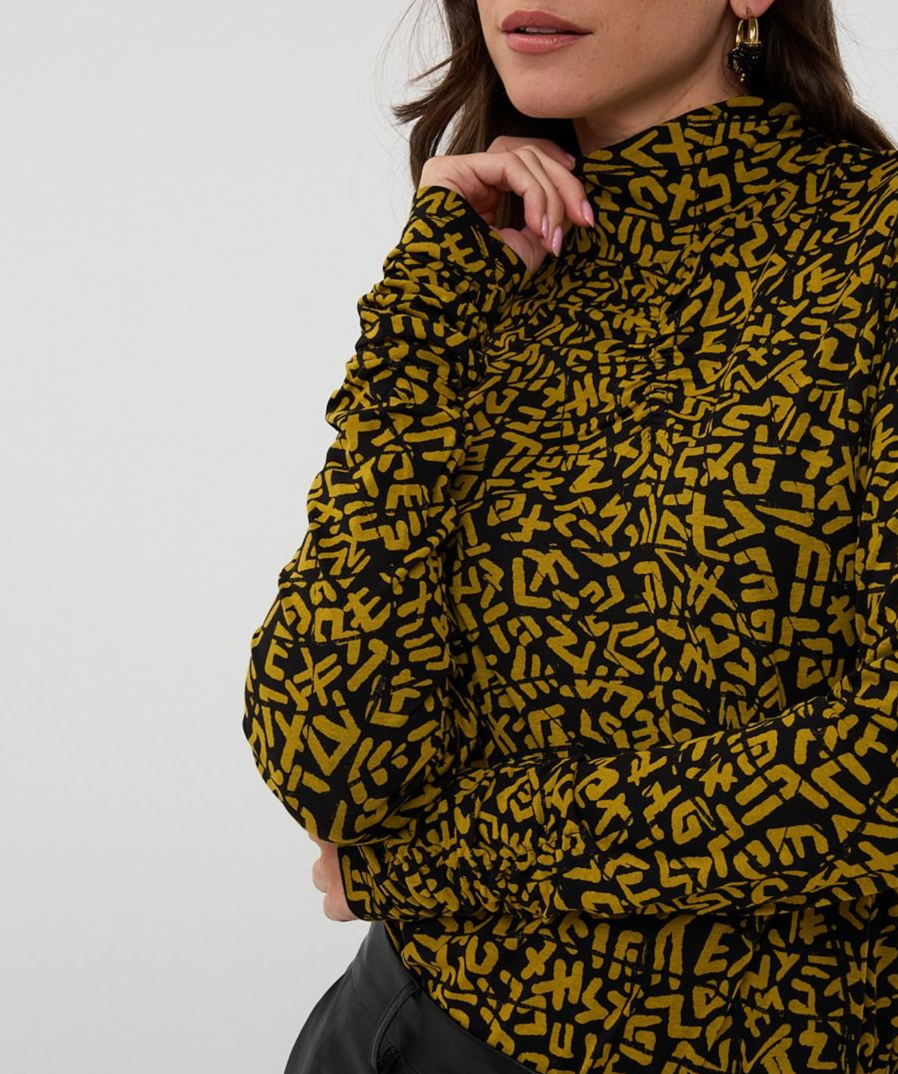 Esqualo Mock Neck Top