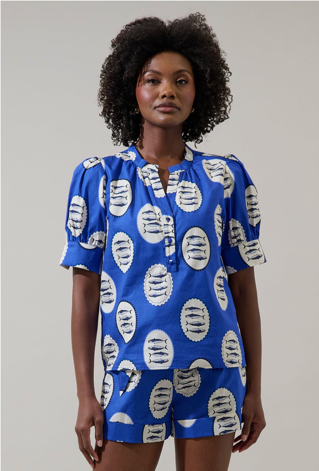 SL Fish Sea VNeck Top