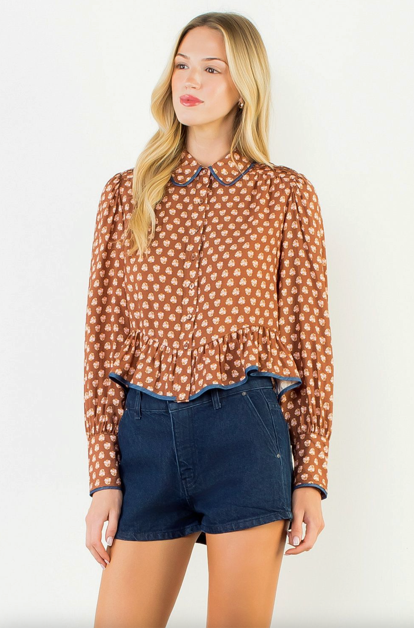 THML Ruffle Bottom Button Blouse
