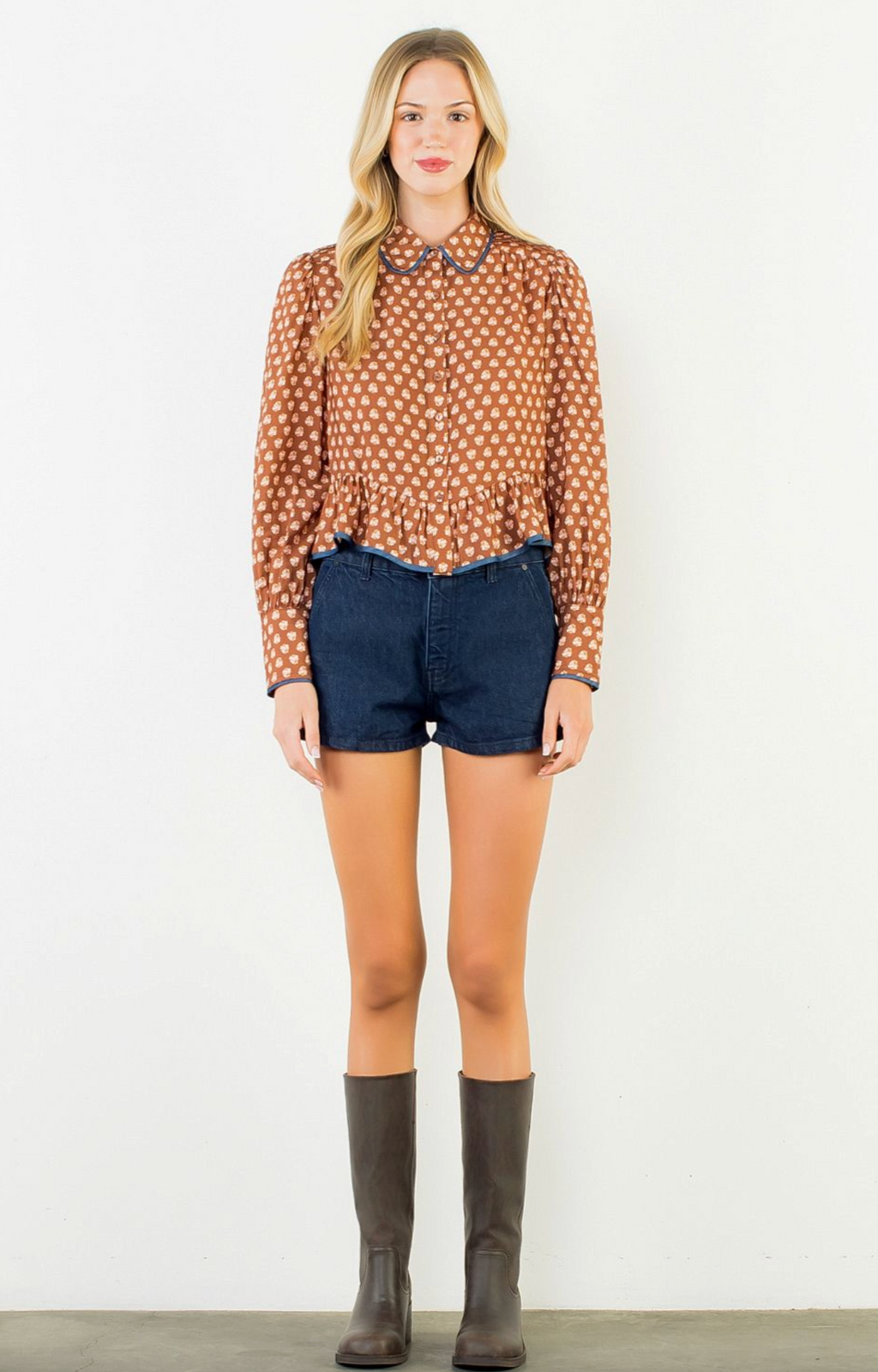 THML Ruffle Bottom Button Blouse