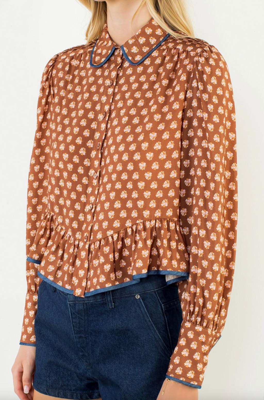 THML Ruffle Bottom Button Blouse
