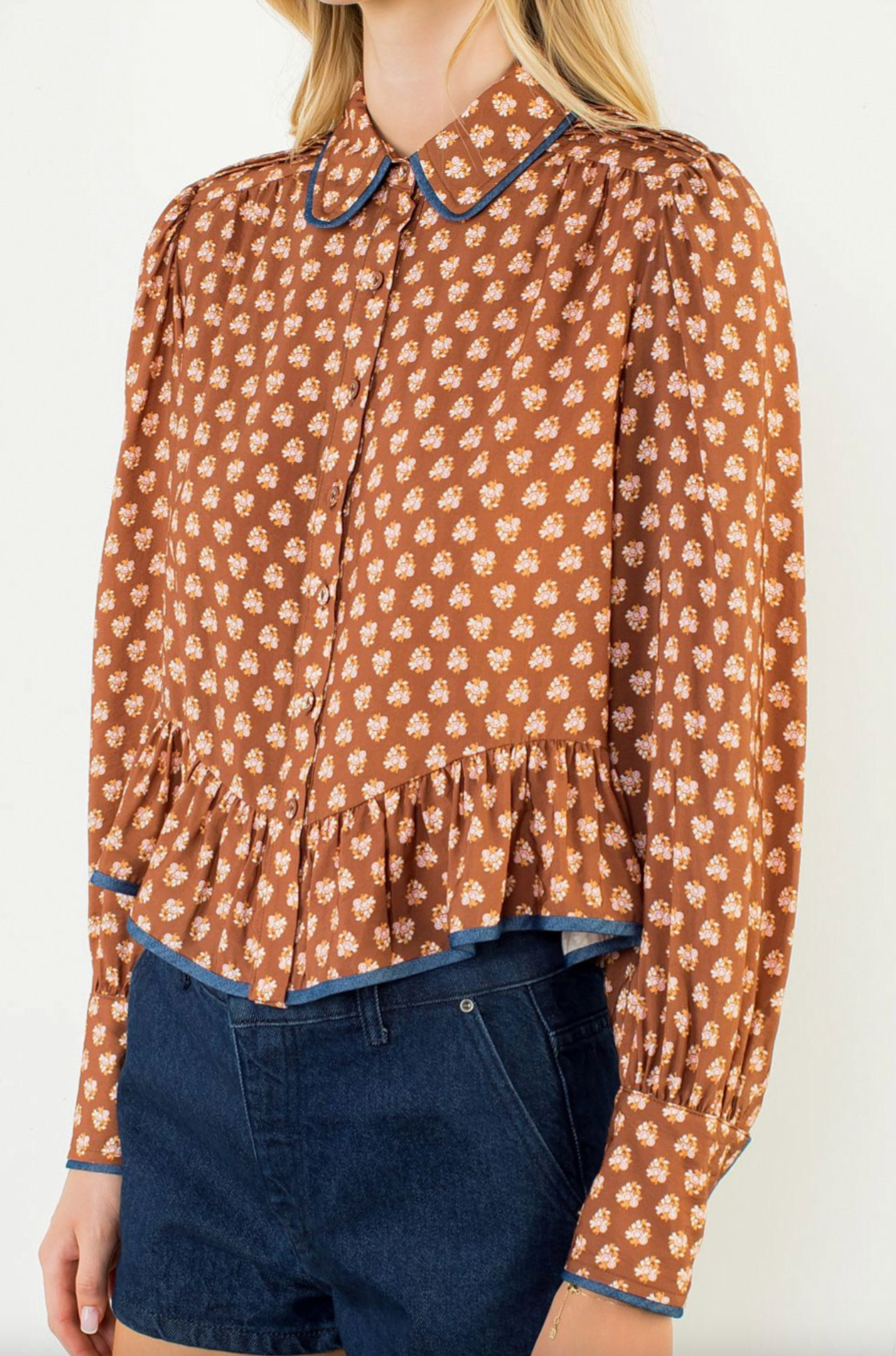 THML Ruffle Bottom Button Blouse