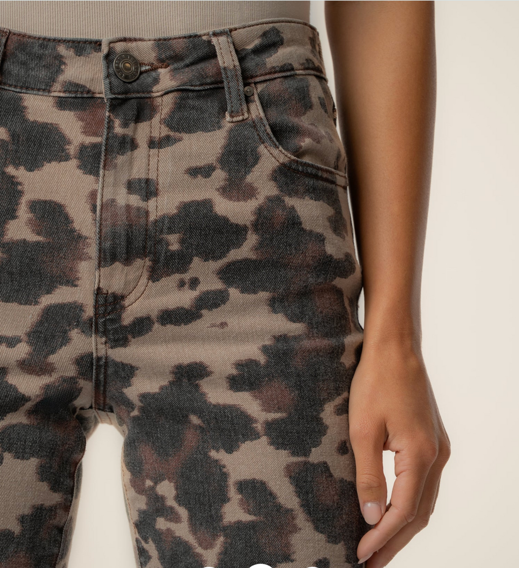 KUT Kelsey Ankle Flare- Leo II